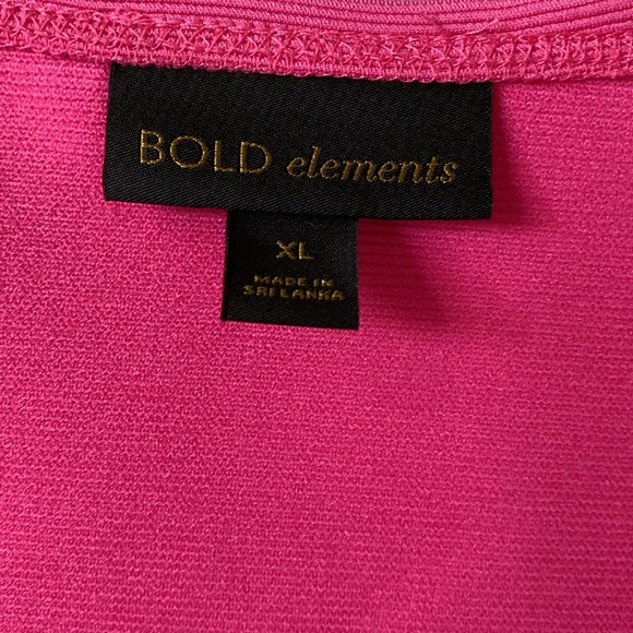 Bold Elements Sweatheart Neck Short Sleeve Blouse - Picture 3 of 5